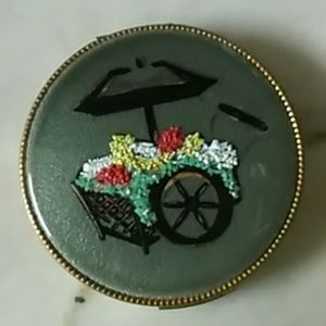 Vintage 50's compact